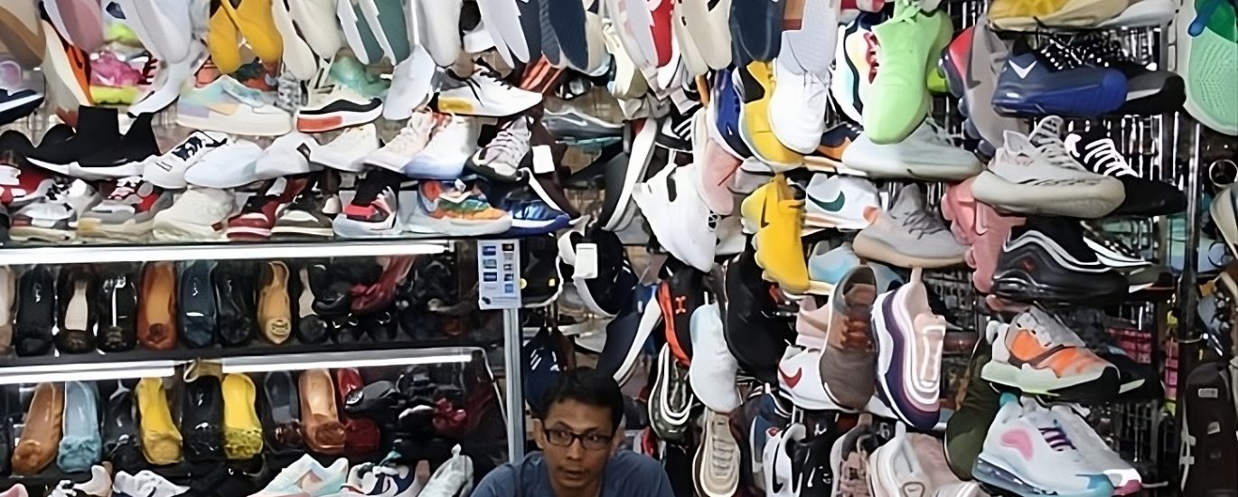 Counterfeited goods of Adidas