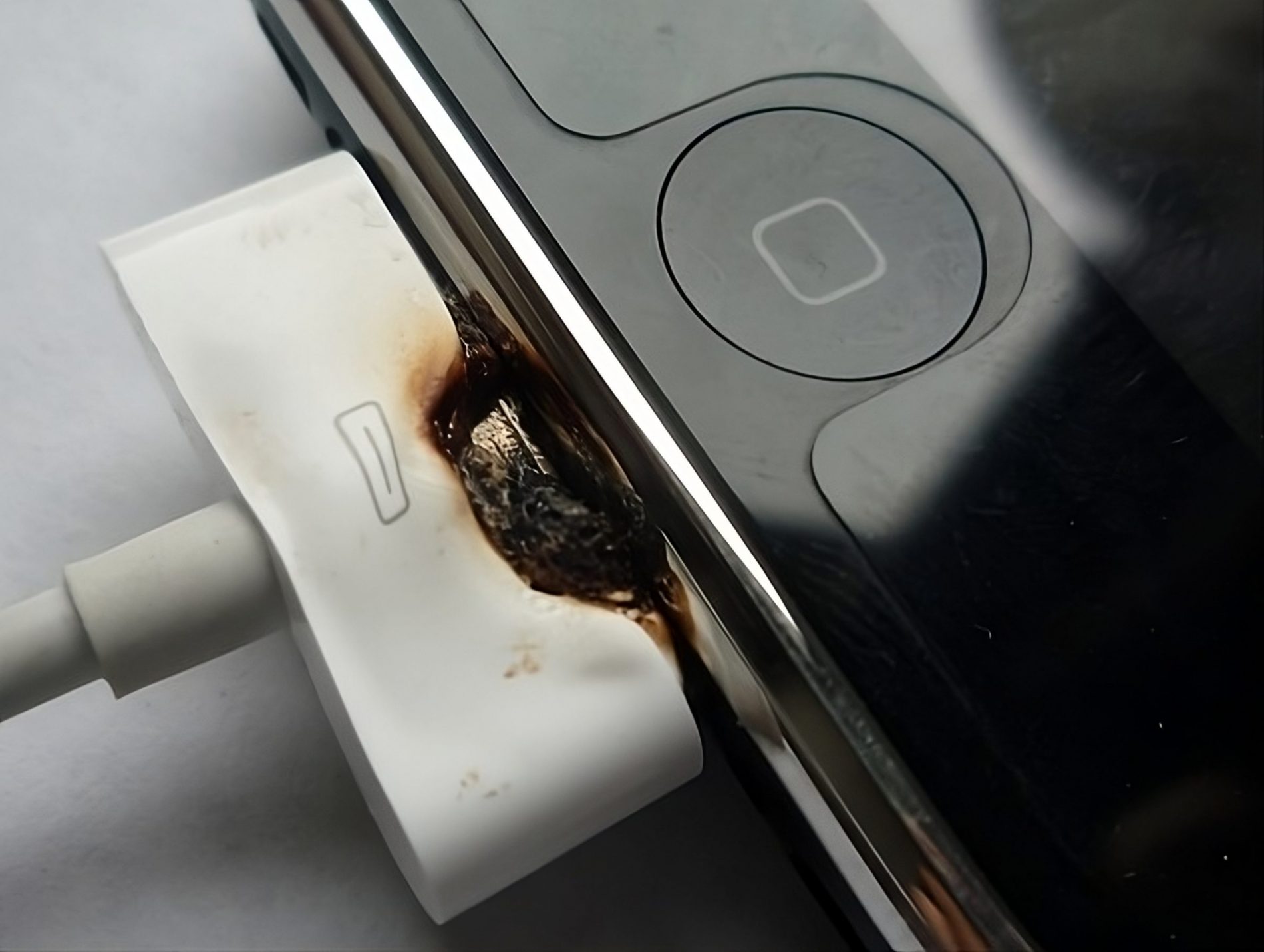 Fake phone chargers and alarming Fire Hazards • NOOS TECH